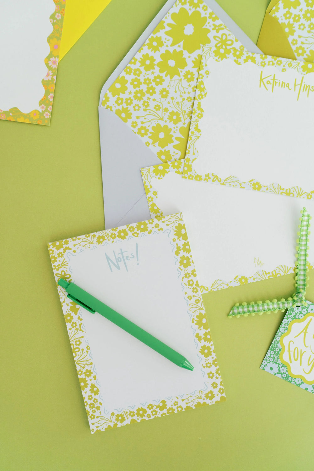 Fête Ditsy Floral Notepad in Grass