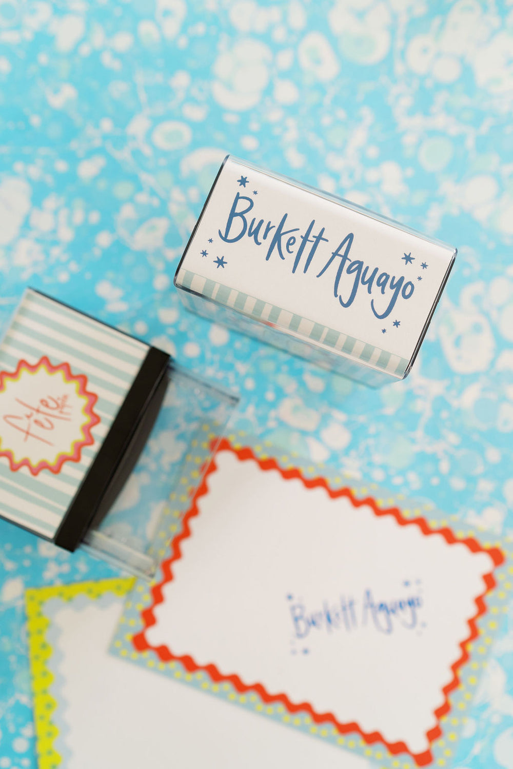 Custom Fête Papier Self Inking Name Stamp in Black